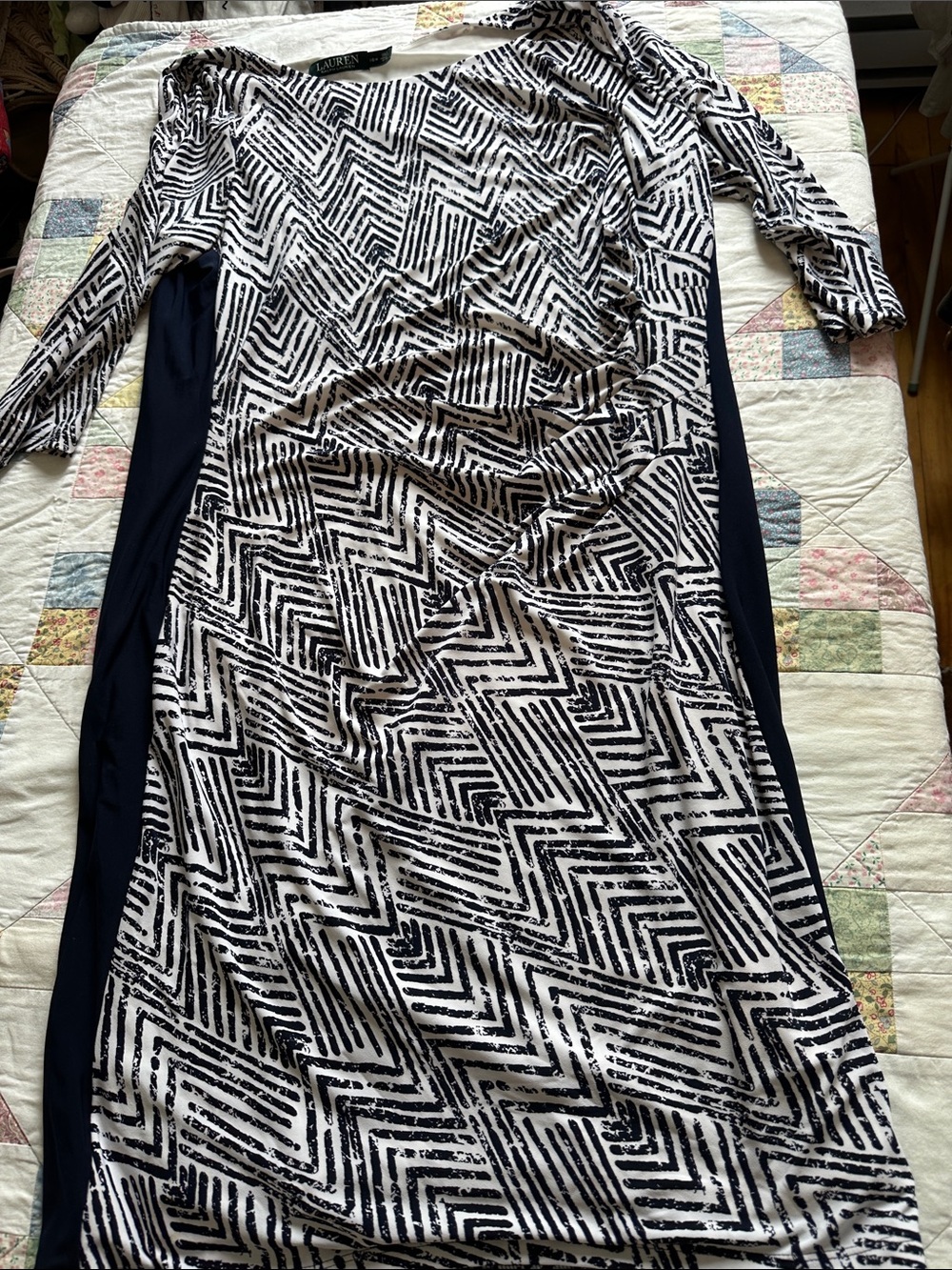 W—Lauren Ralph Lauren Black and White Long Sleeve Sheath Dress
